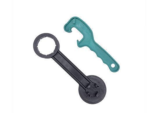 bung wrench for plastic barrel